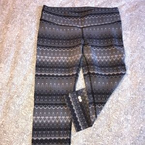 Alo Yoga Crop Leggings